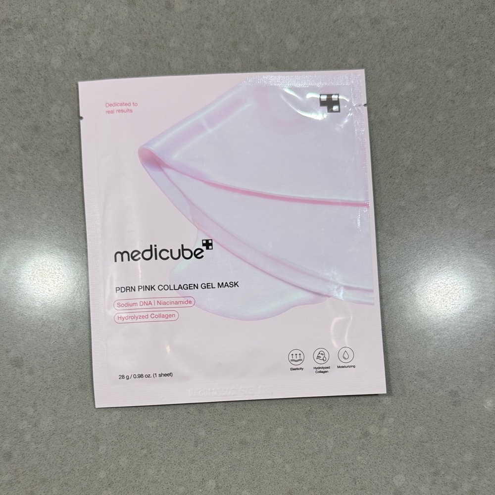 Medicube Pink Collagen Gel Mask